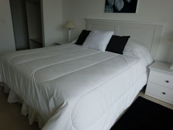Moderno departamento en alquiler sobre Avenida Roosevelt.